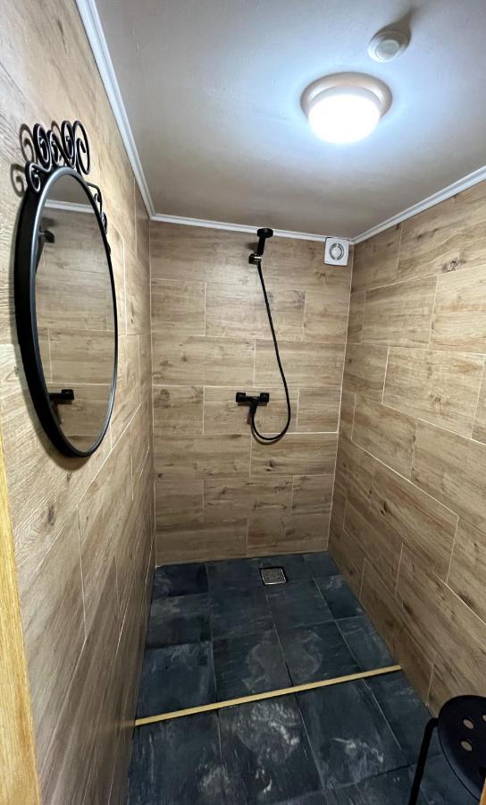 Flore's Garden Glamping Hotell Bran  Exteriör bild