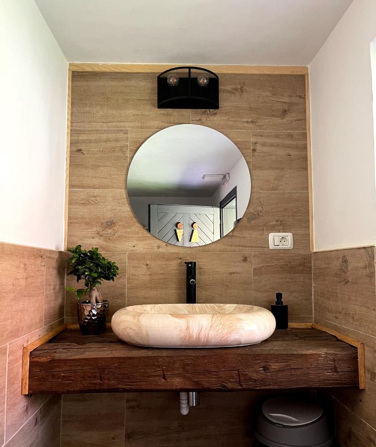 Flore's Garden Glamping Hotell Bran  Exteriör bild