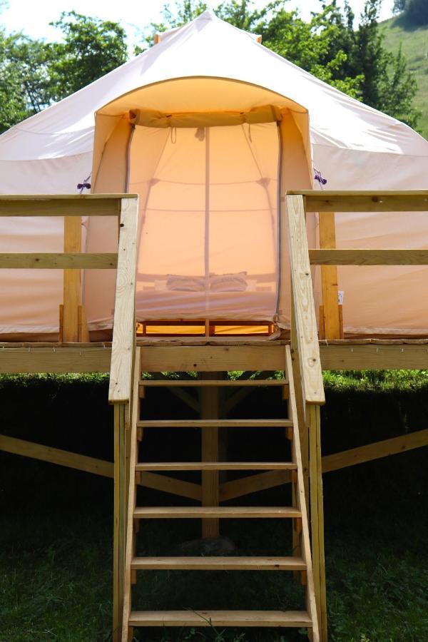 Flore's Garden Glamping Hotell Bran  Exteriör bild