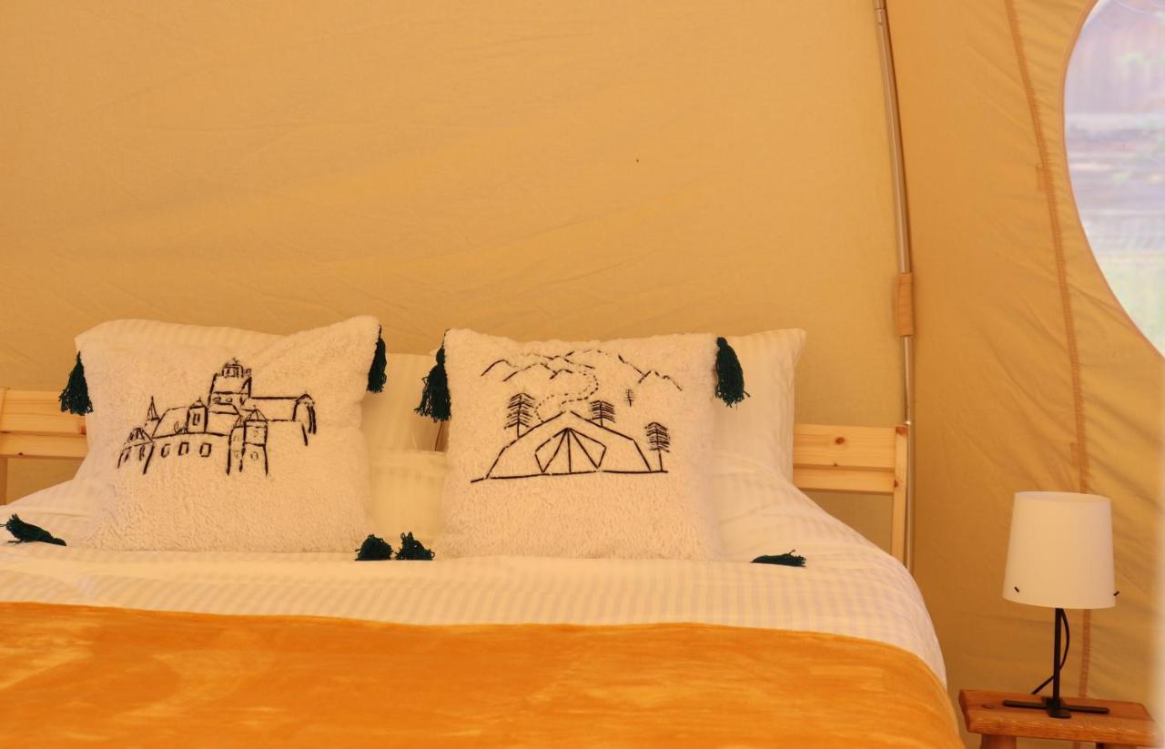 Flore's Garden Glamping Hotell Bran  Exteriör bild
